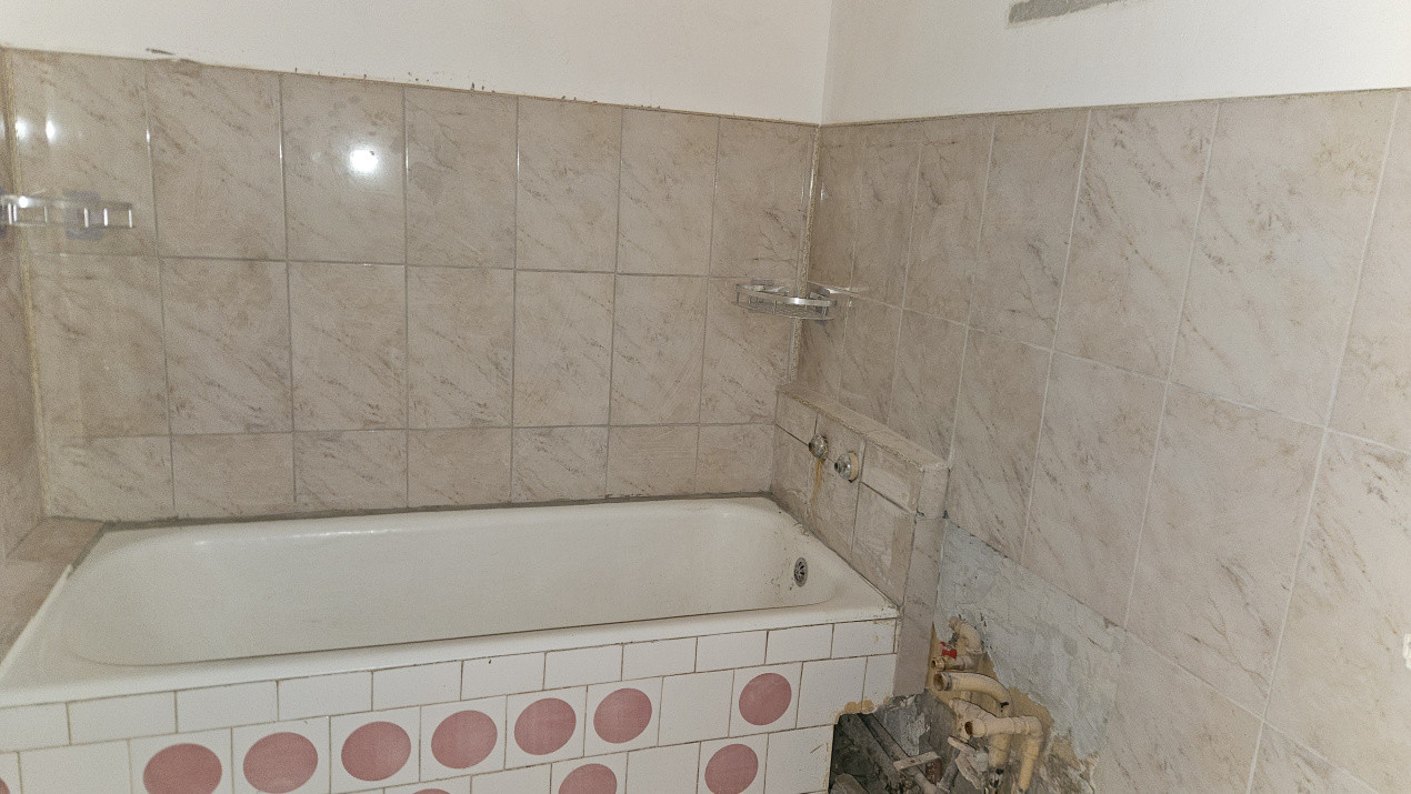 Apartament 2 camere de vanzare 