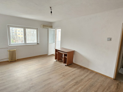 Apartament 2 camere de vanzare 