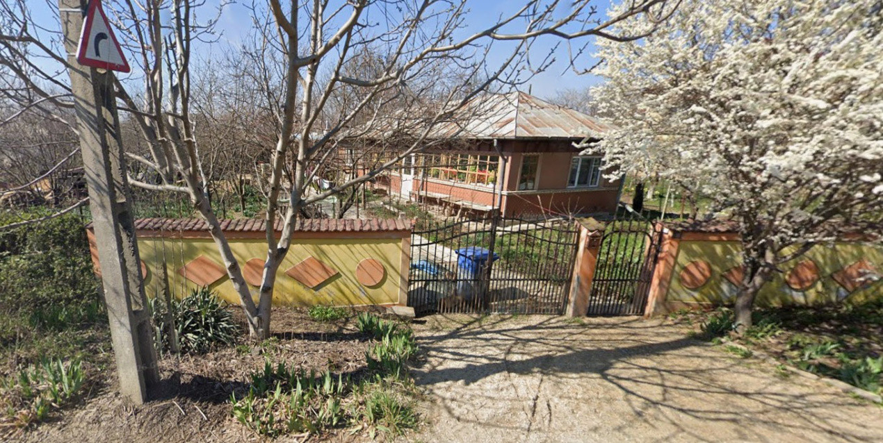 Casă bătrânească individuală | Teren 2500 mp | Măgurele Central |