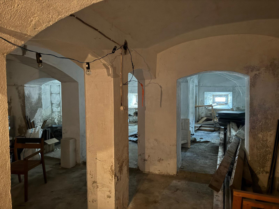 Clădire centrala D+P -421 mp utili | teren aprox1000mp|Curtea de Arges