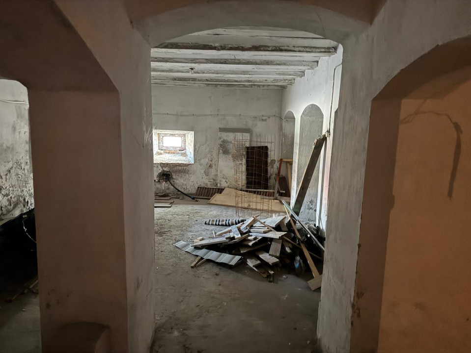 Clădire centrala D+P -421 mp utili | teren aprox1000mp|Curtea de Arges
